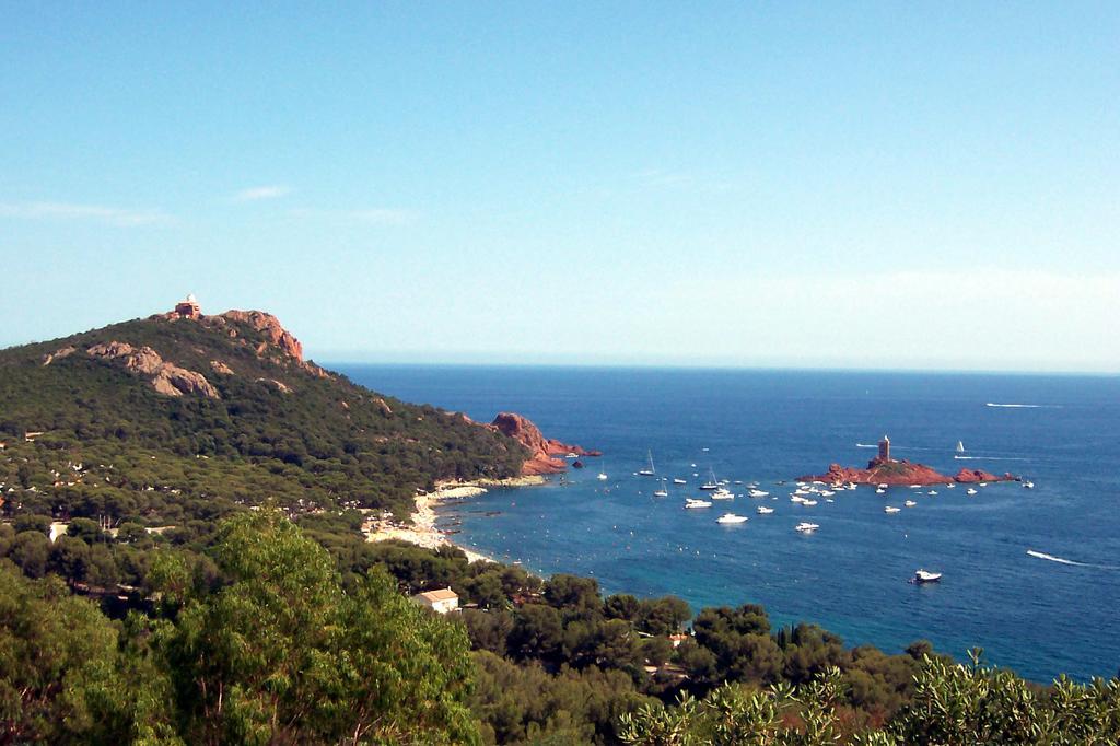 Frantheor Saint-Raphael 4 Etoiles Hotel Exterior foto